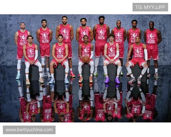 NBA球员合照通常在什么场合拍摄,有哪些经典照片 NBA球员合照通常在什么场合拍摄,有哪些经典照片